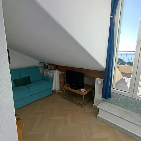 Daire Romantic Loft Sea View Nervi Cenova
