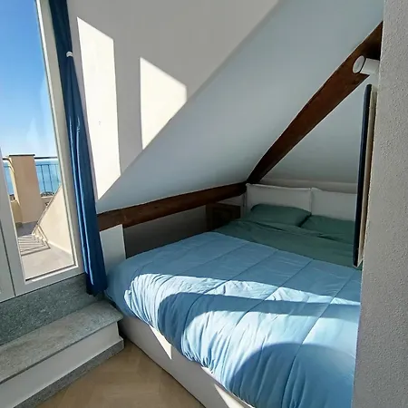 Romantic Loft Sea View Nervi *