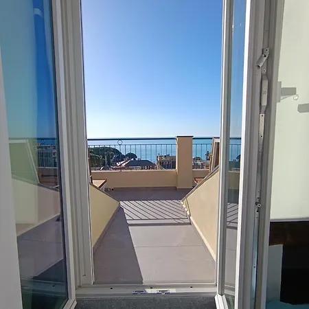 Romantic Loft Sea View Nervi *