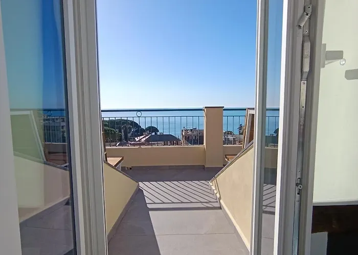 Romantic Loft Sea View Nervi *